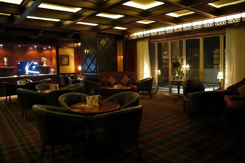 مطعم BUDDAH CLUB في فندق رويال عمان لأشهى المأكولات الاسيوية