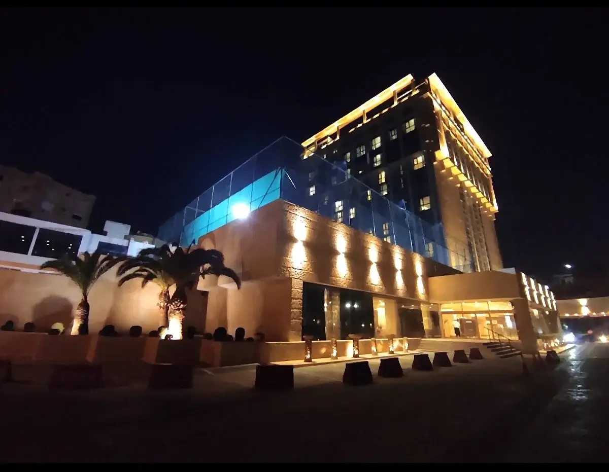 ميزات فندق ومركز المؤتمرات لاند مارك عمان