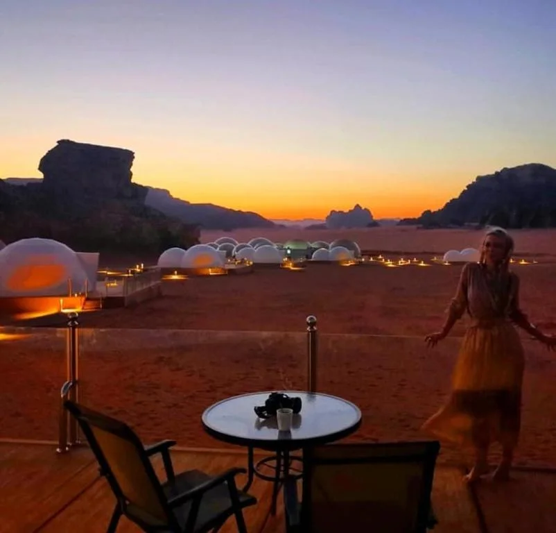 مكان للجلوس Wadi Rum UFO Luxotel